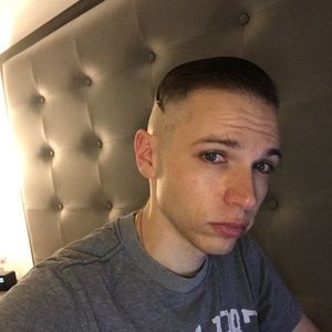 Meet your Posher, Leland